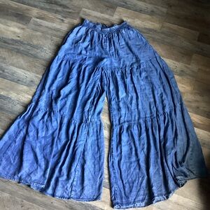 Akira Women's Blue Wide-Leg Pants